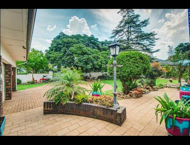 4 BEDROOM HOUSE FOR SALE IN PARKDENE